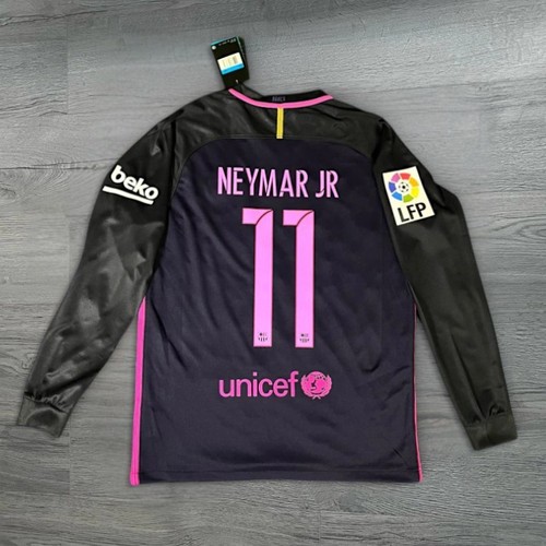 Barcelona 2016 away - barcelona,