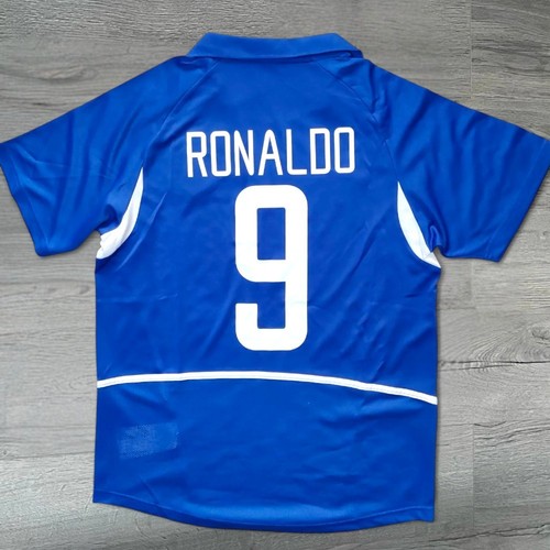 Ronaldo brazil 2002 04 - ronaldo, no.9