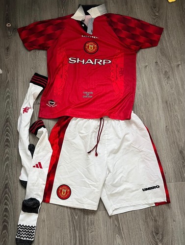 Manchester united retro - manchester,